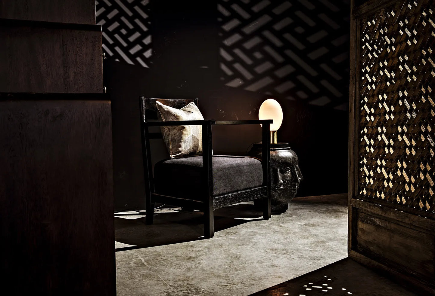 MULTI FACE STOOL - BLACK FIBER CEMENT