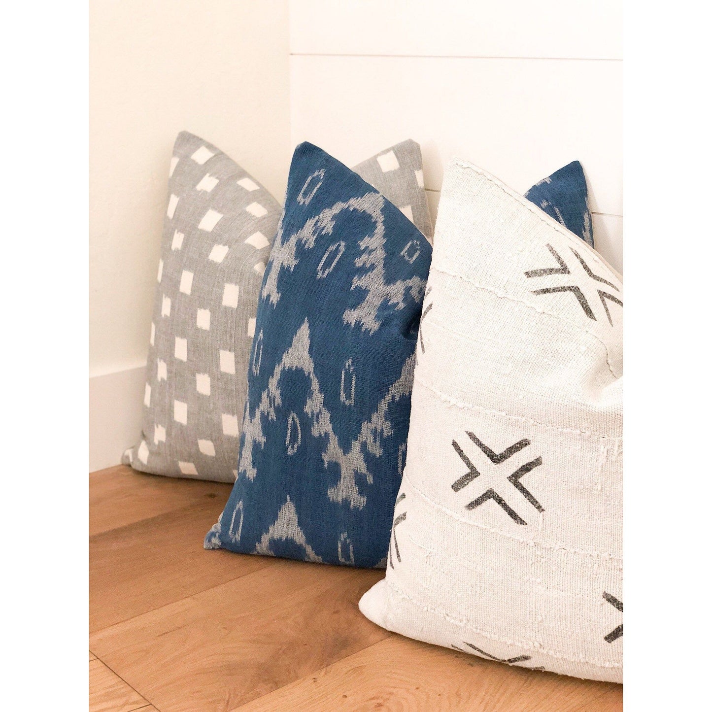 Linen and Cloth Designer Pillow Covers
