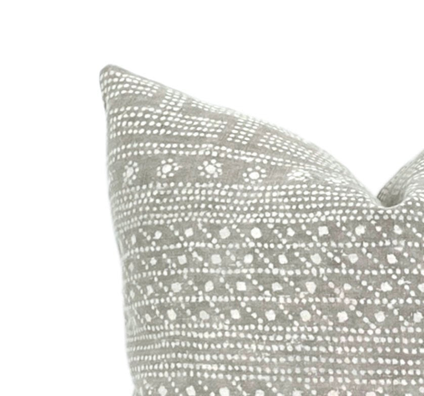 Turandot in Sterling Pillow Cover