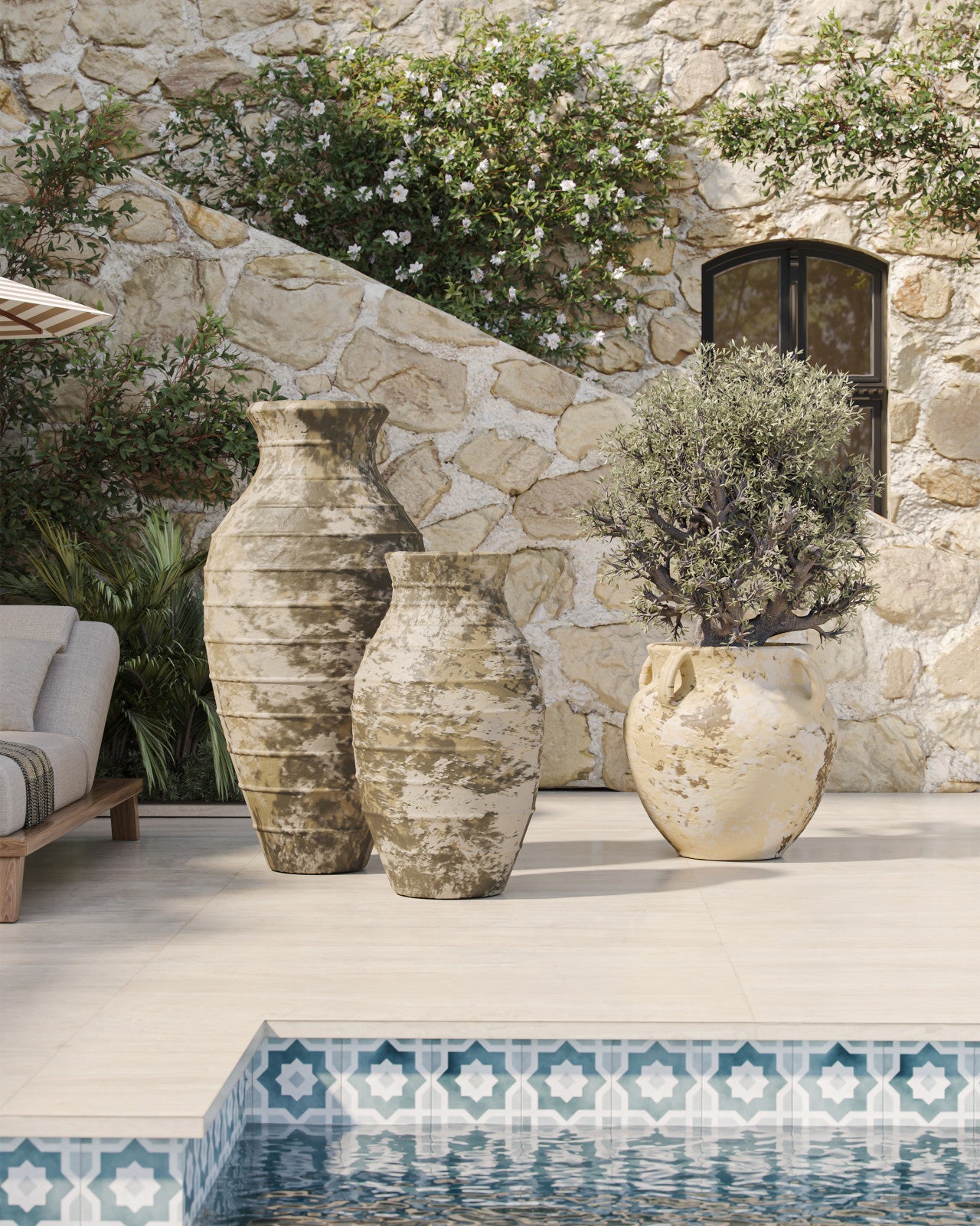 Agrigento Antique White Planter